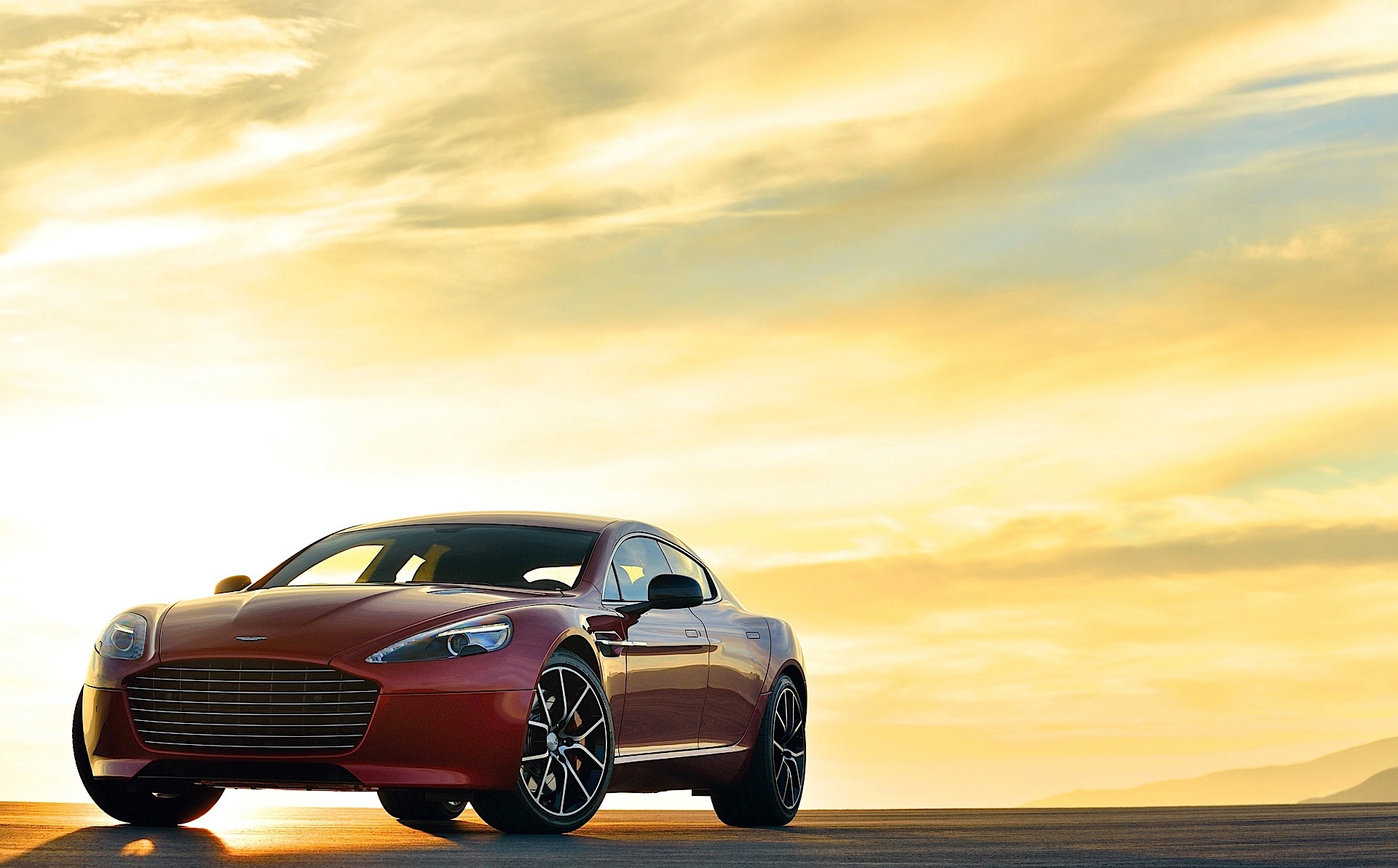 Aston Martin Rapide S photo 5