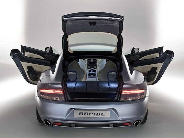 Aston Martin Rapide photo 39