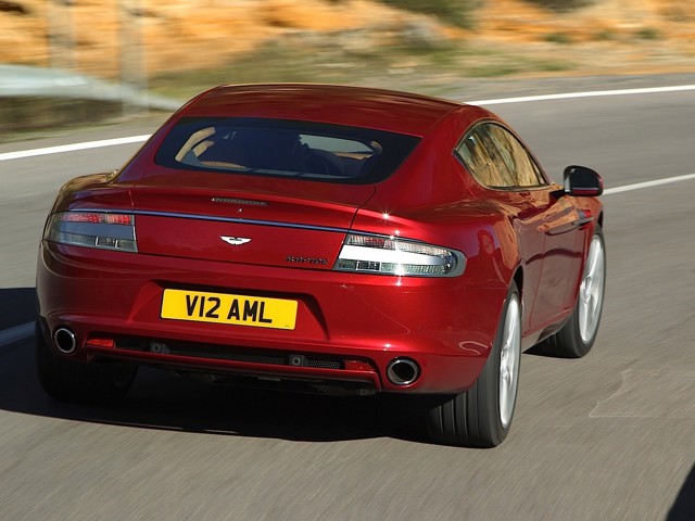 Aston Martin Rapide photo 26