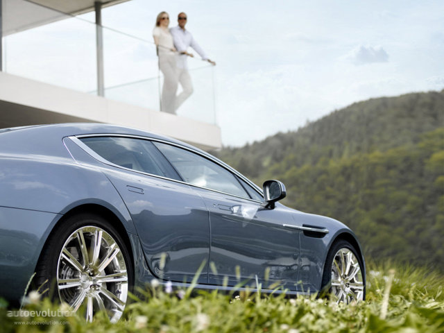 ASTON MARTIN Rapide