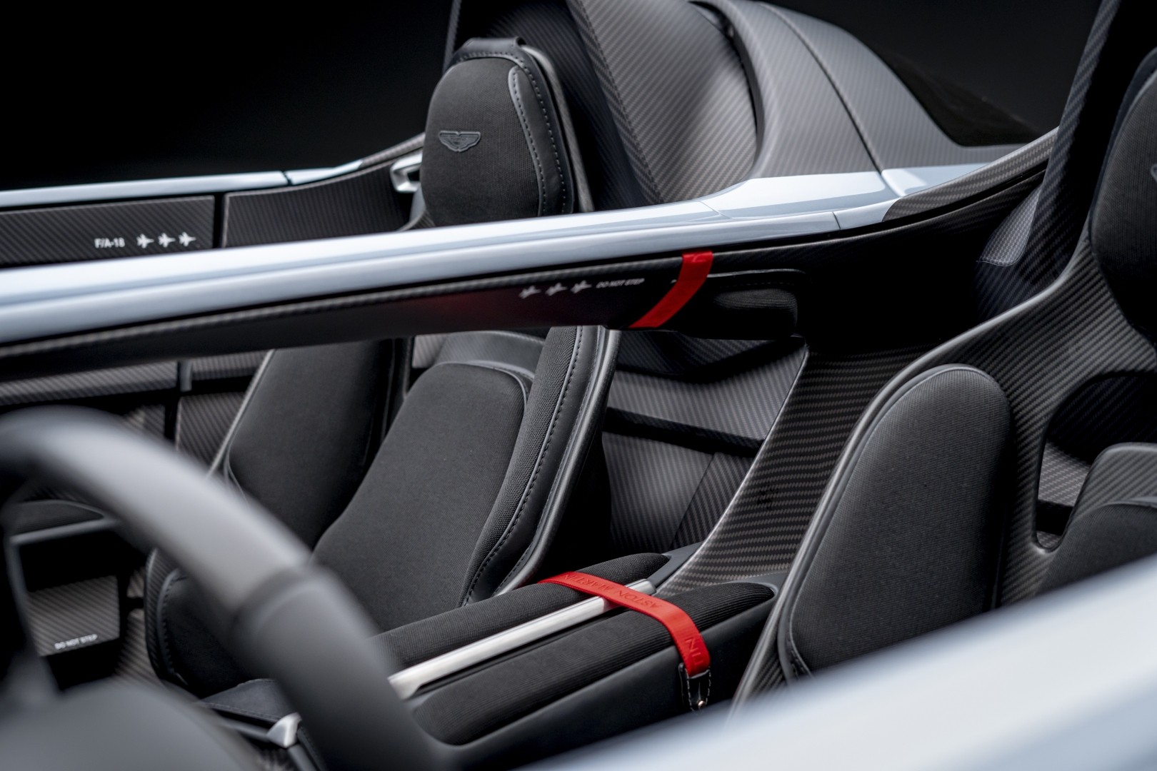 Aston Martin V12 Speedster photo 12