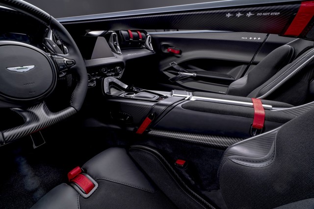Aston Martin V12 Speedster photo 14