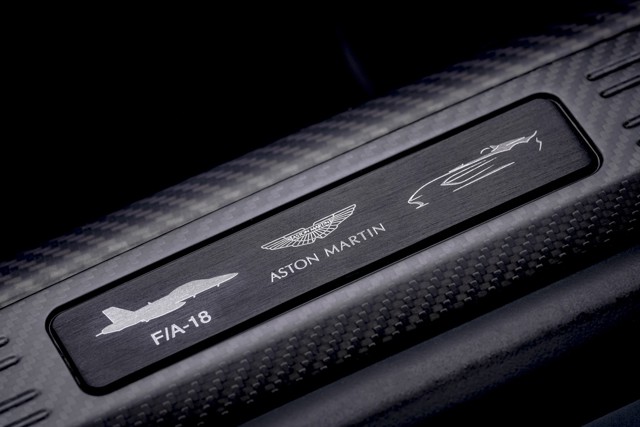 Aston Martin V12 Speedster photo 16