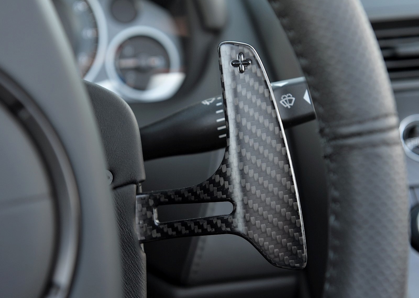 Aston Martin V12 Vantage S Roadster photo 79