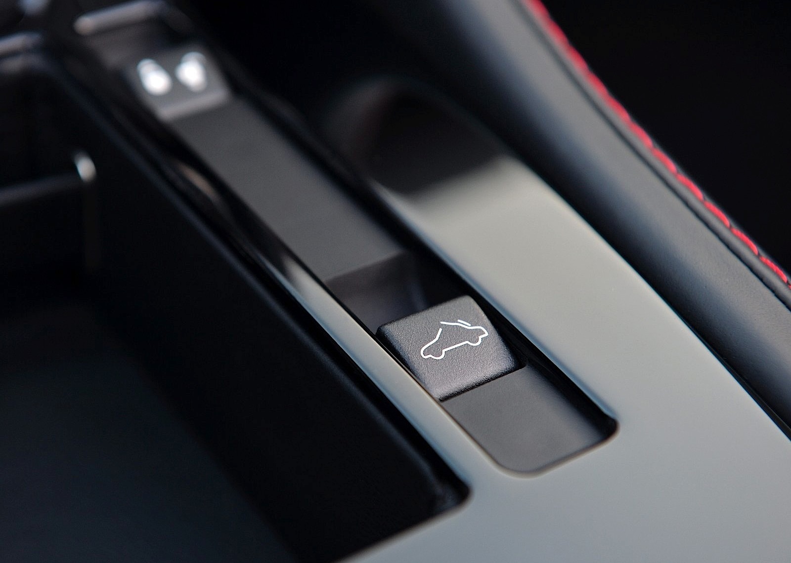 Aston Martin V12 Vantage S Roadster photo 82