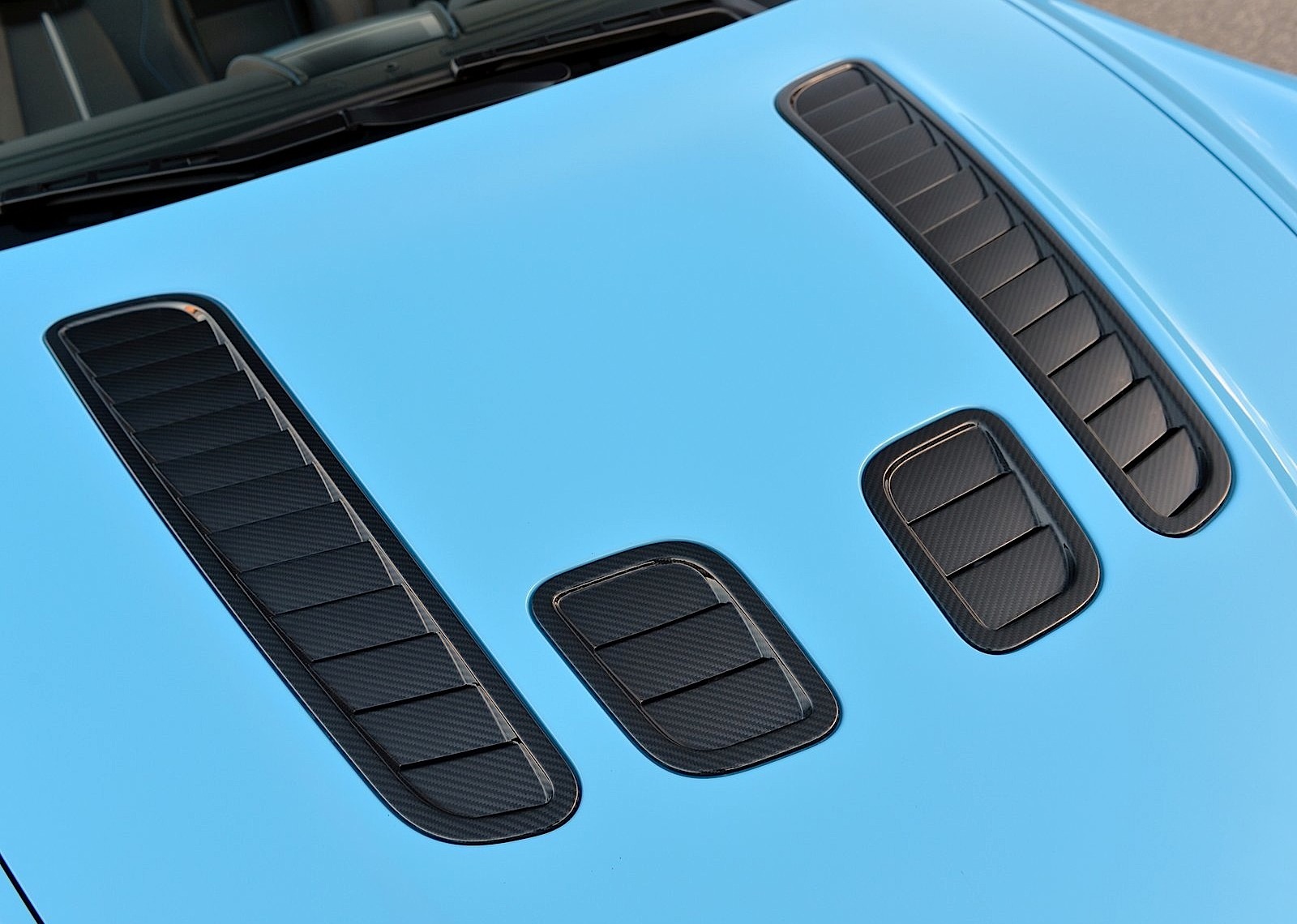 Aston Martin V12 Vantage S Roadster photo 71