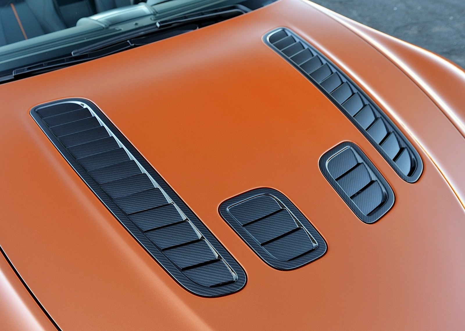 Aston Martin V12 Vantage S Roadster photo 72