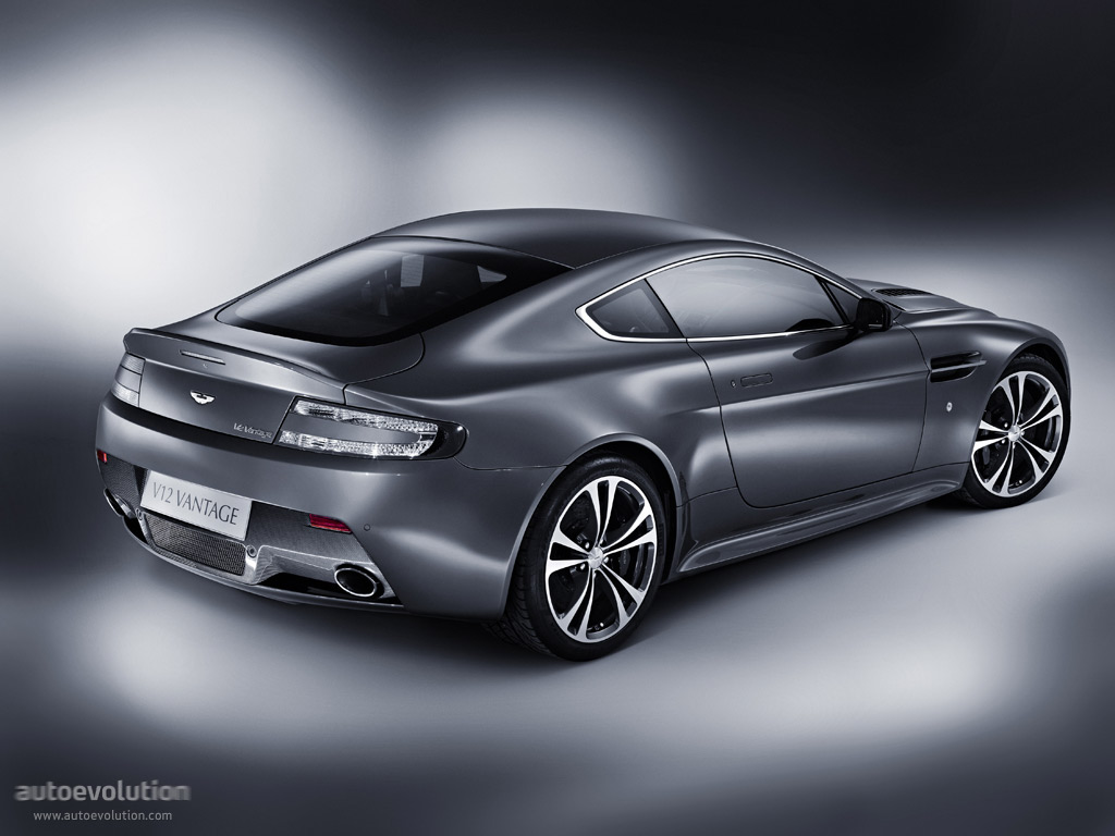 ASTON MARTIN V12 Vantage