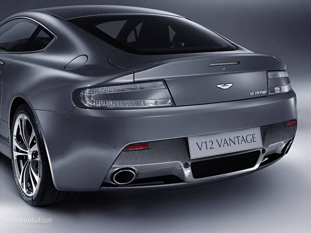 Aston Martin V12 Vantage photo 7