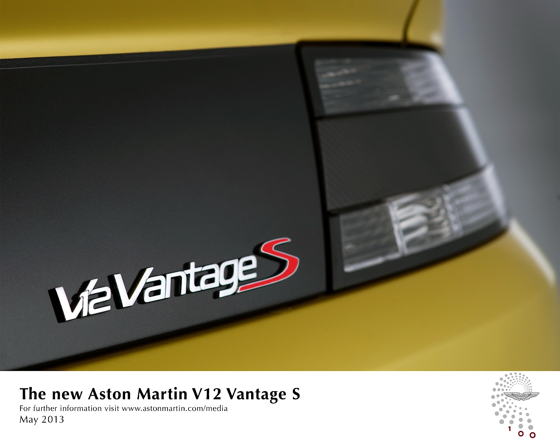 Aston Martin V12 Vantage photo 8