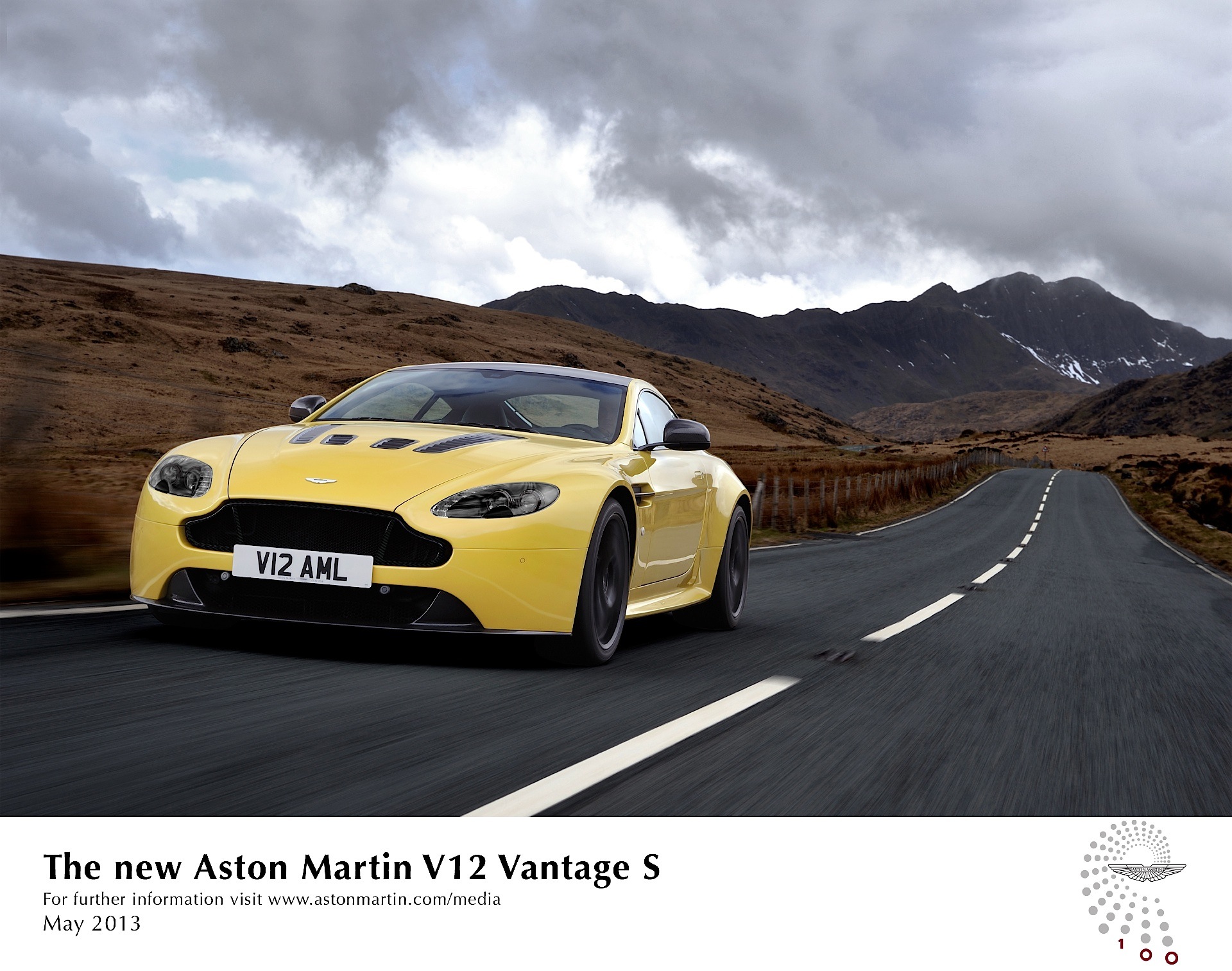 Aston Martin V12 Vantage photo 5