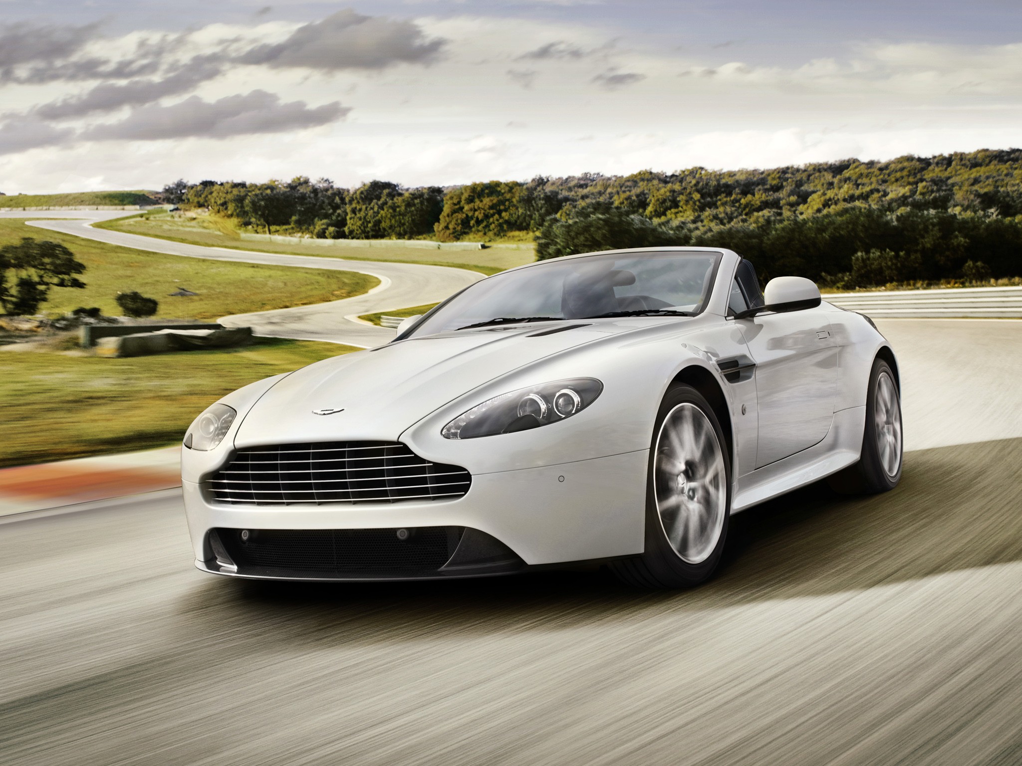 Aston Martin V8 Vantage S Roadster photo 23