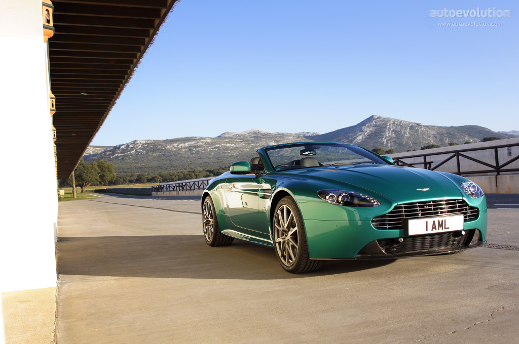 Aston Martin V8 Vantage S Roadster photo 2