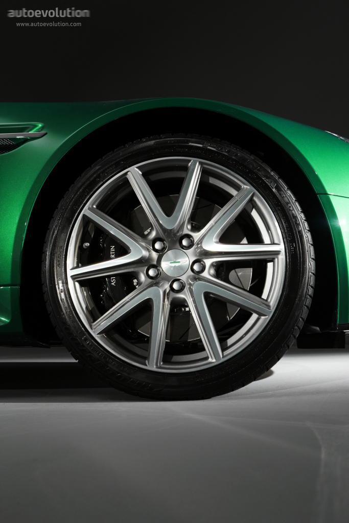 Aston Martin V8 Vantage S Roadster photo 21