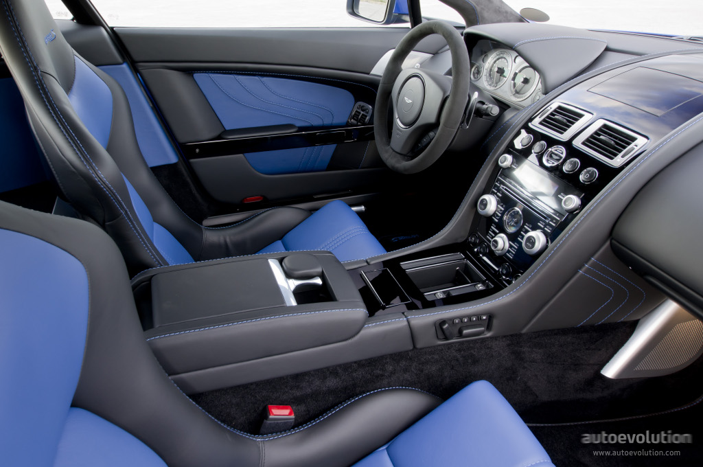 Aston Martin V8 Vantage S photo 40
