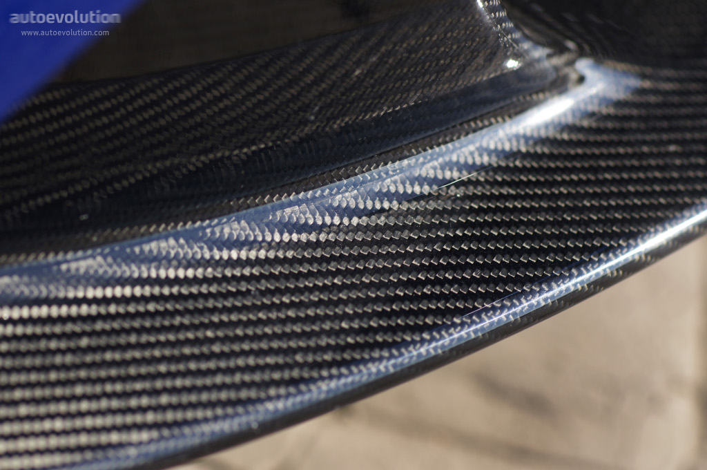 Aston Martin V8 Vantage S photo 6