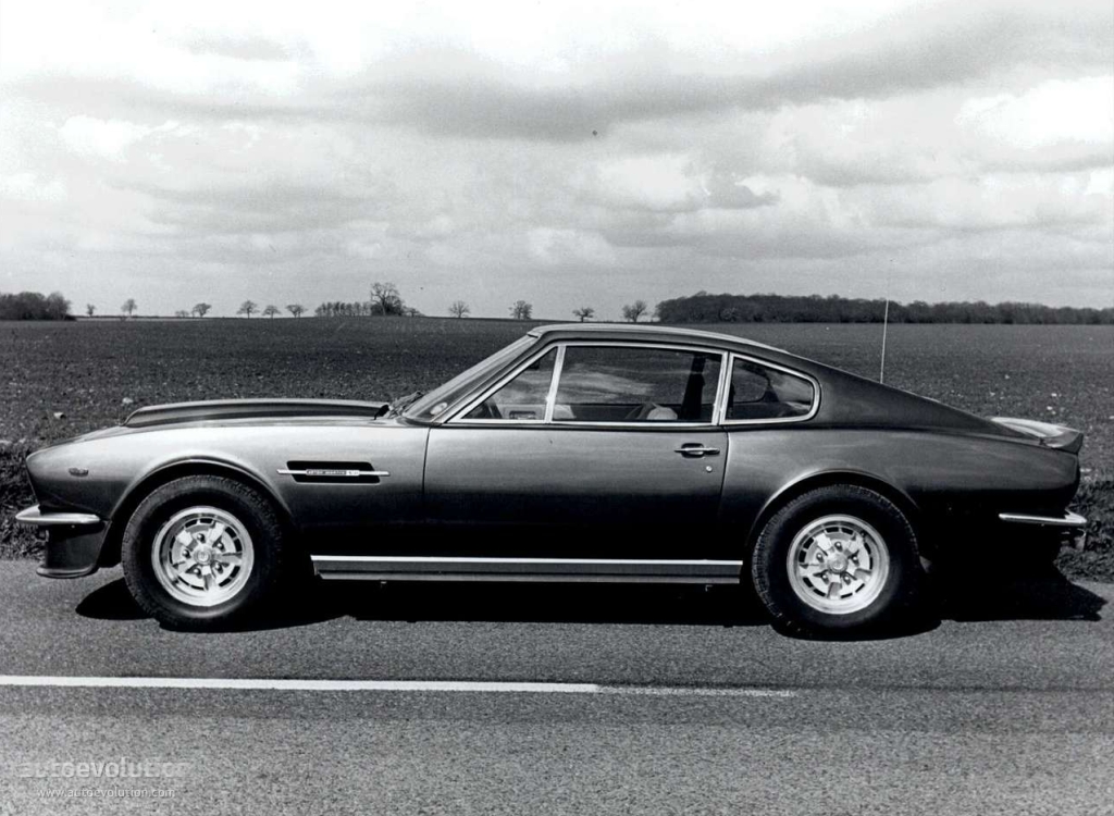 Aston Martin V8 Vantage photo 3