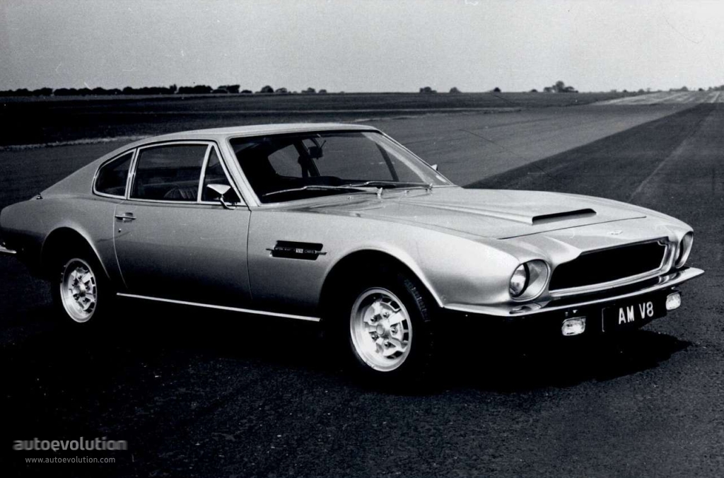 Aston Martin V8 Vantage photo 5