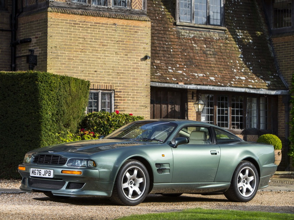 Aston Martin V8 Vantage photo 5