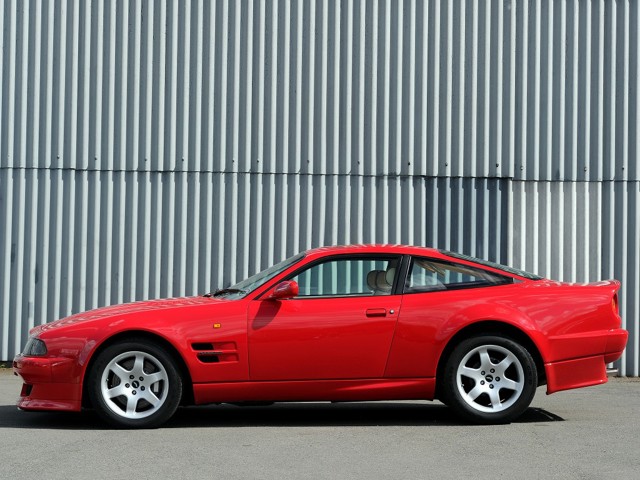 Aston Martin V8 Vantage photo 6