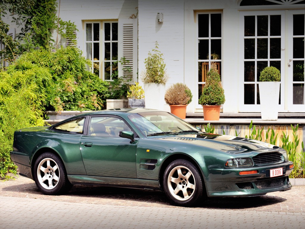 Aston Martin V8 Vantage photo 8