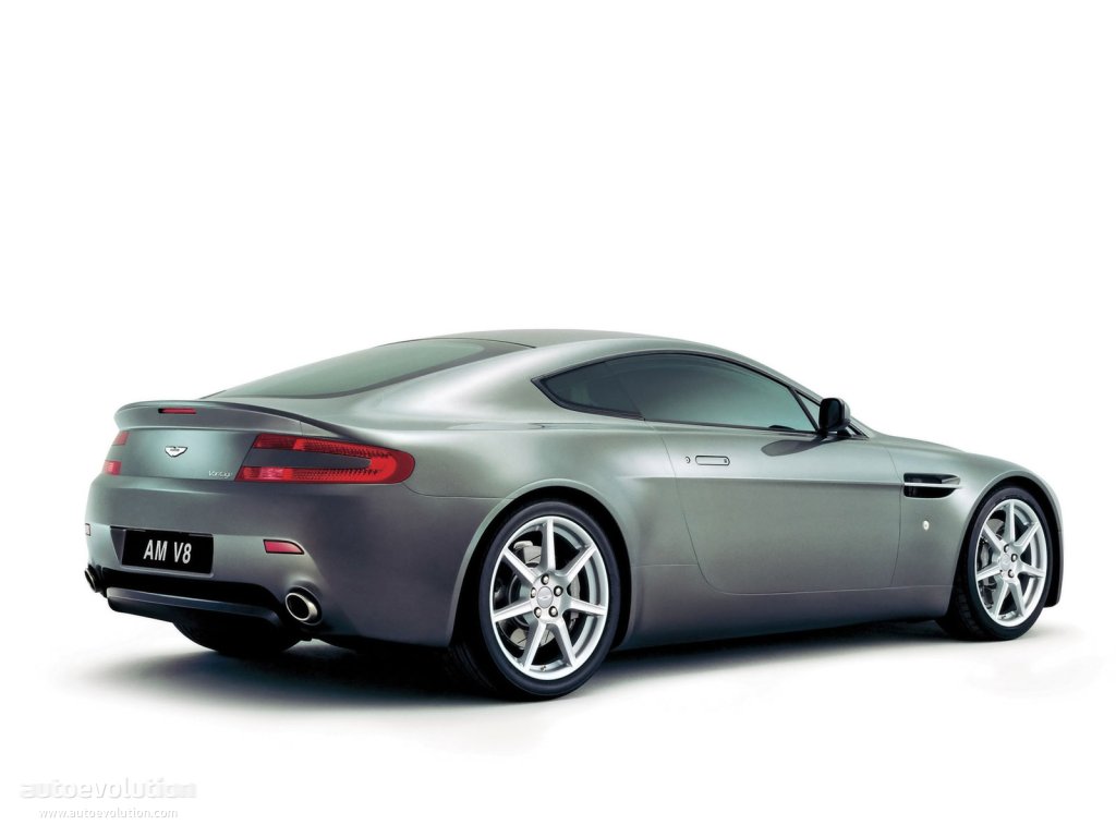 Aston Martin V8 Vantage photo 4
