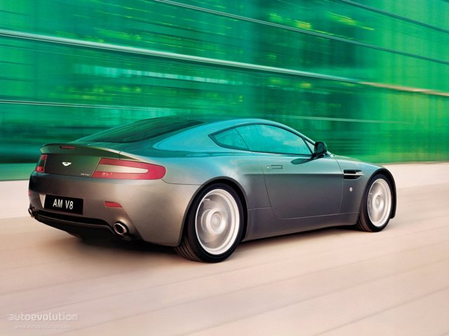 Aston Martin V8 Vantage photo 7