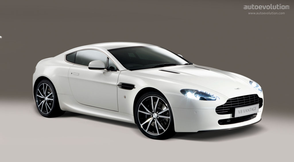 Aston Martin V8 Vantage photo 2