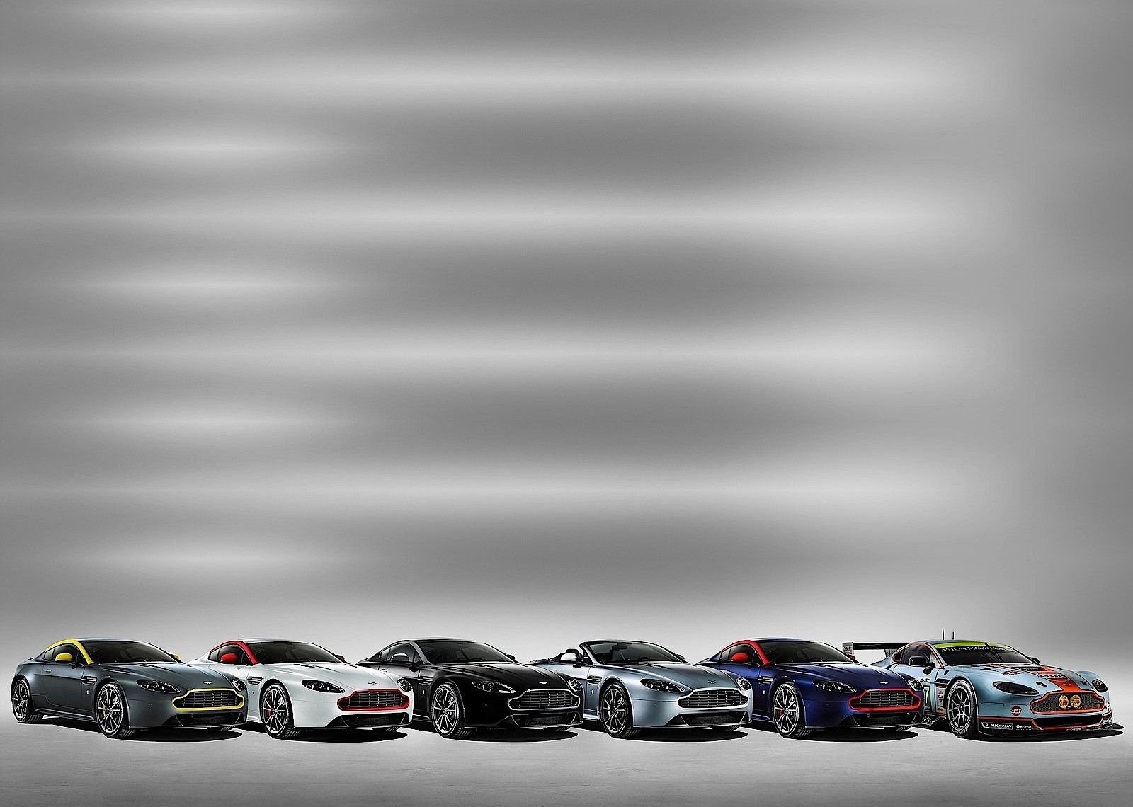 Aston Martin V8 Vantage photo 8