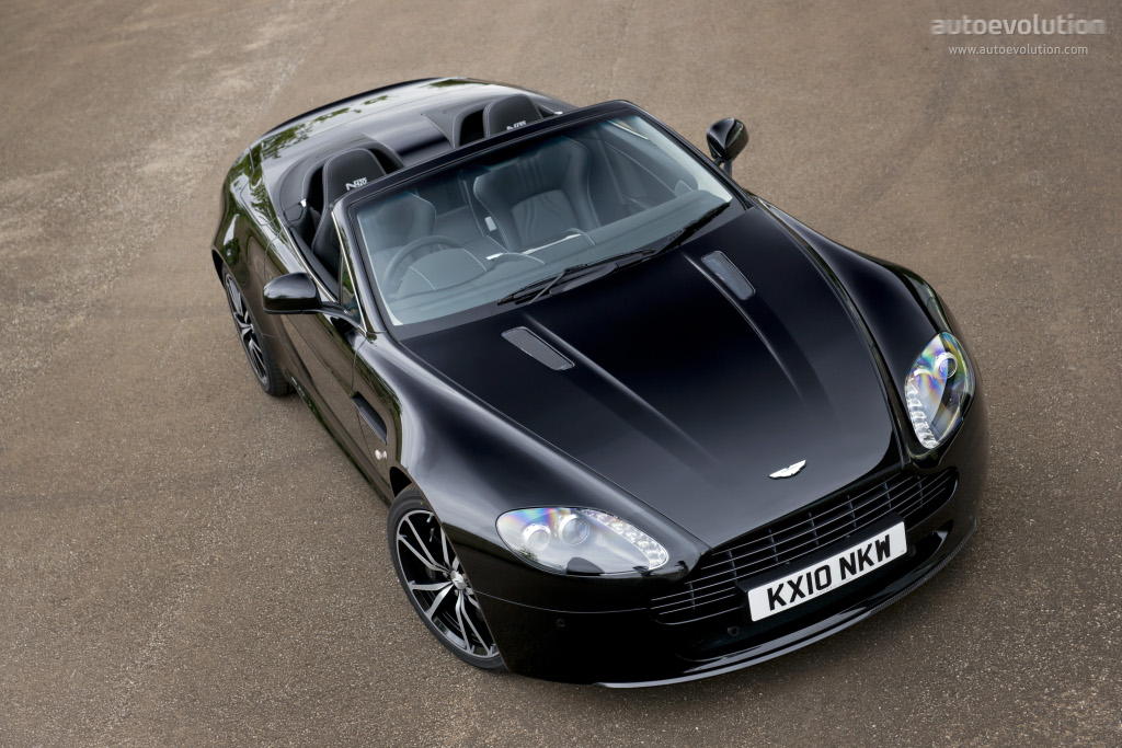 Aston Martin V8 Volante photo 14