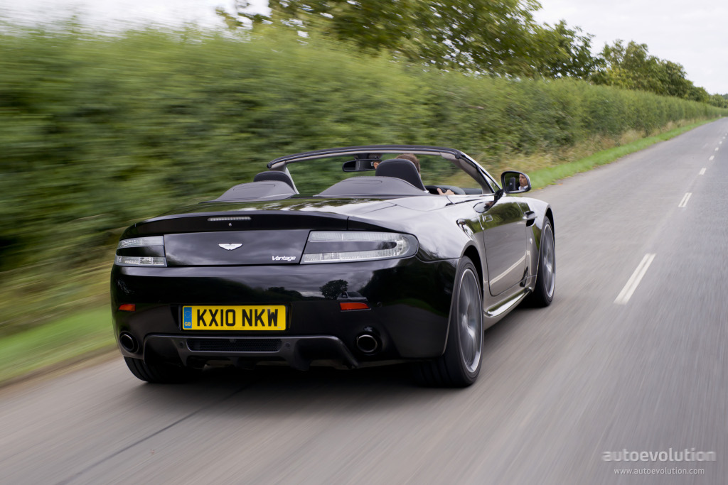 Aston Martin V8 Volante photo 5