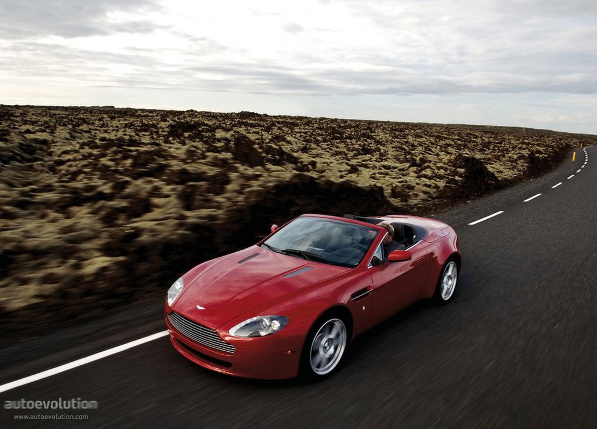 Aston Martin Aston Martin V8 Volante