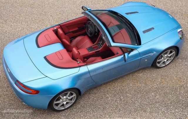 Aston Martin V8 Volante photo 5