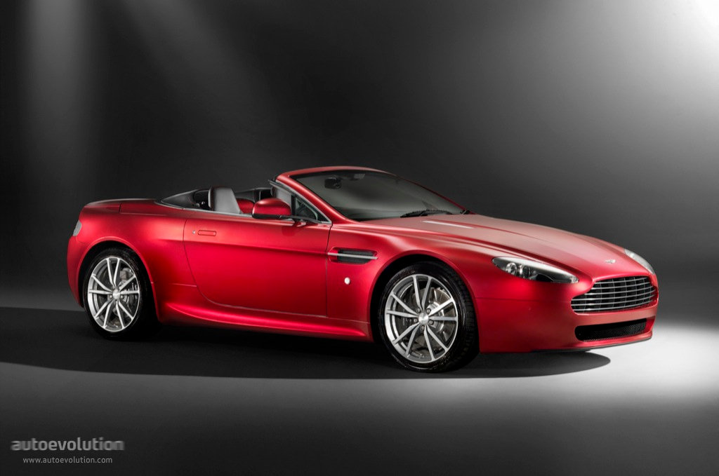 ASTON MARTIN V8 Volante