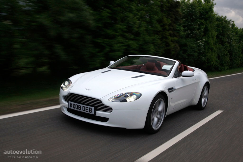 Aston Martin V8 Volante photo 10