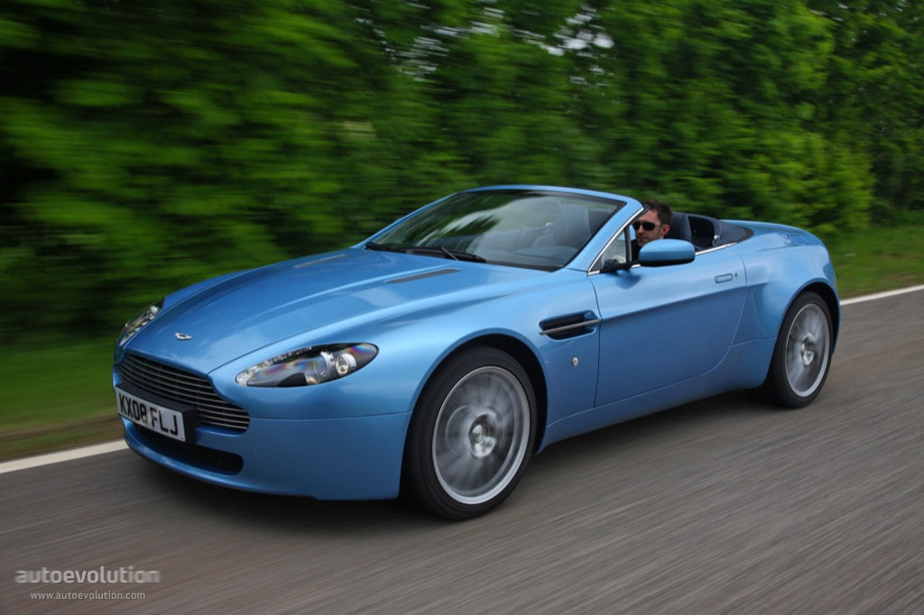 Aston Martin V8 Volante photo 3