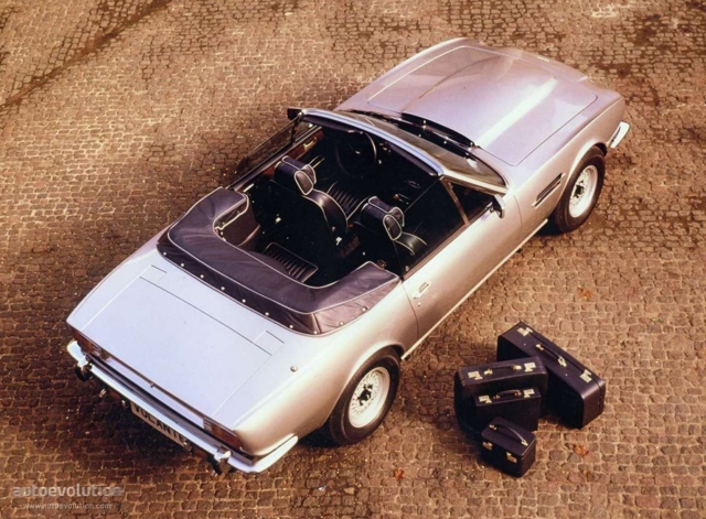 Aston Martin V8 Volante photo 3