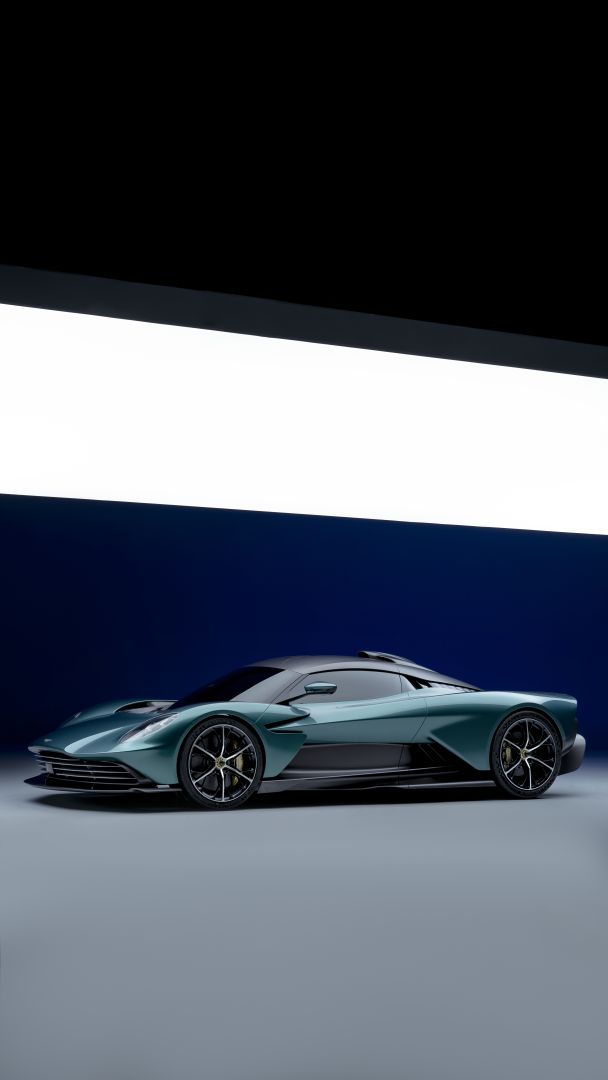 Aston Martin Valhalla photo 11