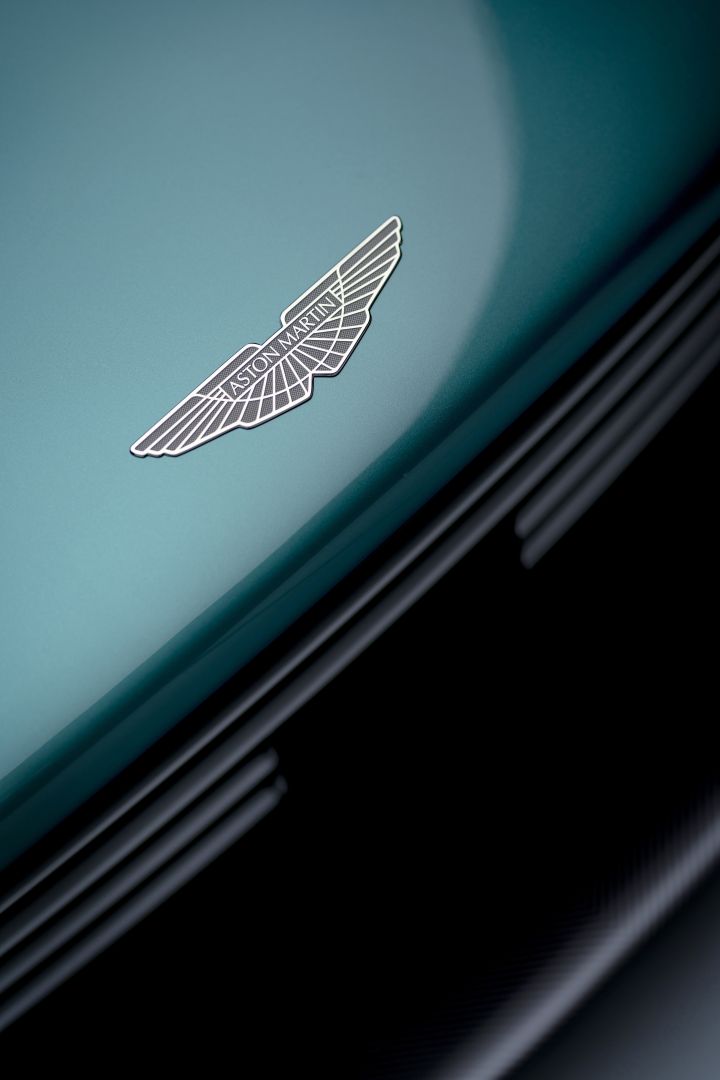 Aston Martin Valhalla photo 9