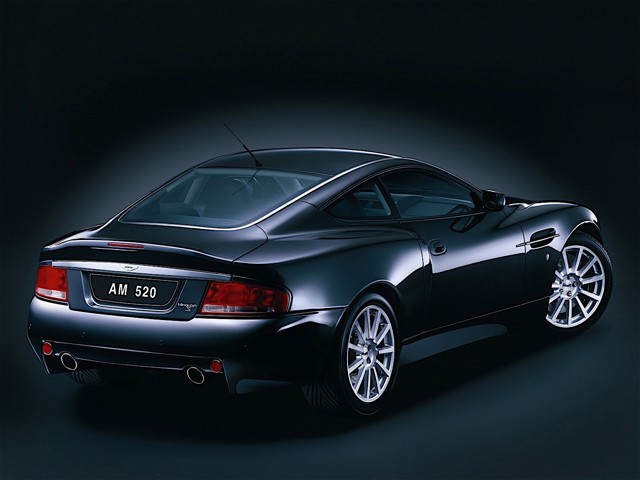 Aston Martin Vanquish S foto 11