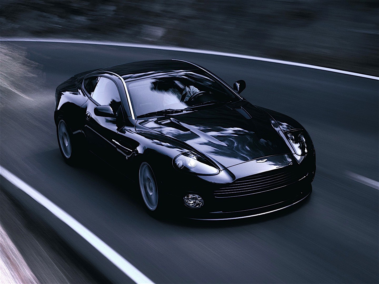 Aston Martin Vanquish S photo 20