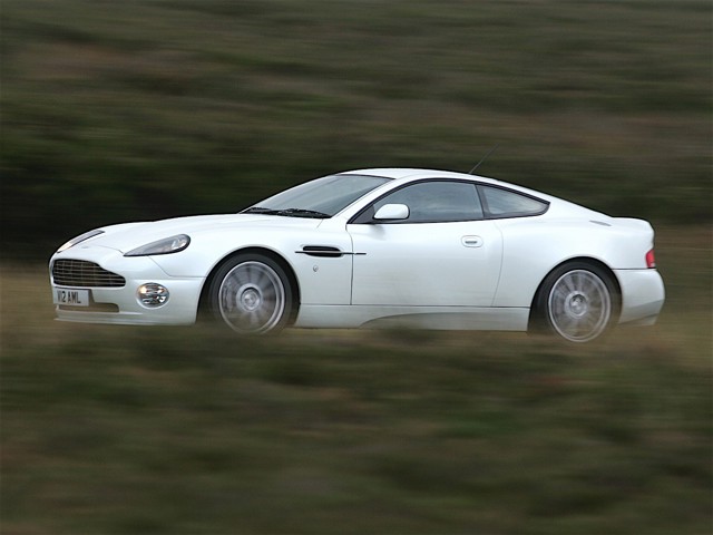 Aston Martin Vanquish S foto 29