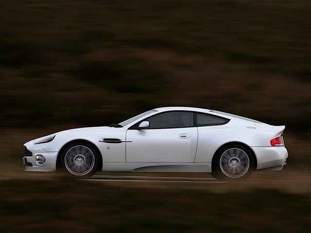 Aston Martin Vanquish S foto 7