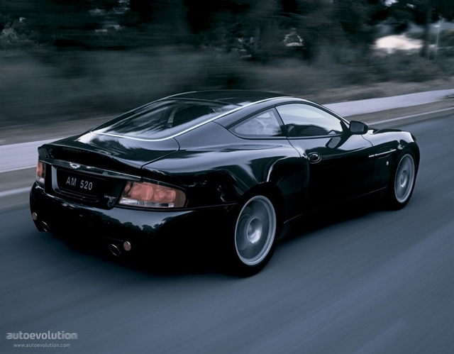 Aston Martin Vanquish S foto 1