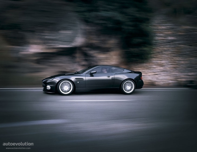 Aston Martin Vanquish S foto 2