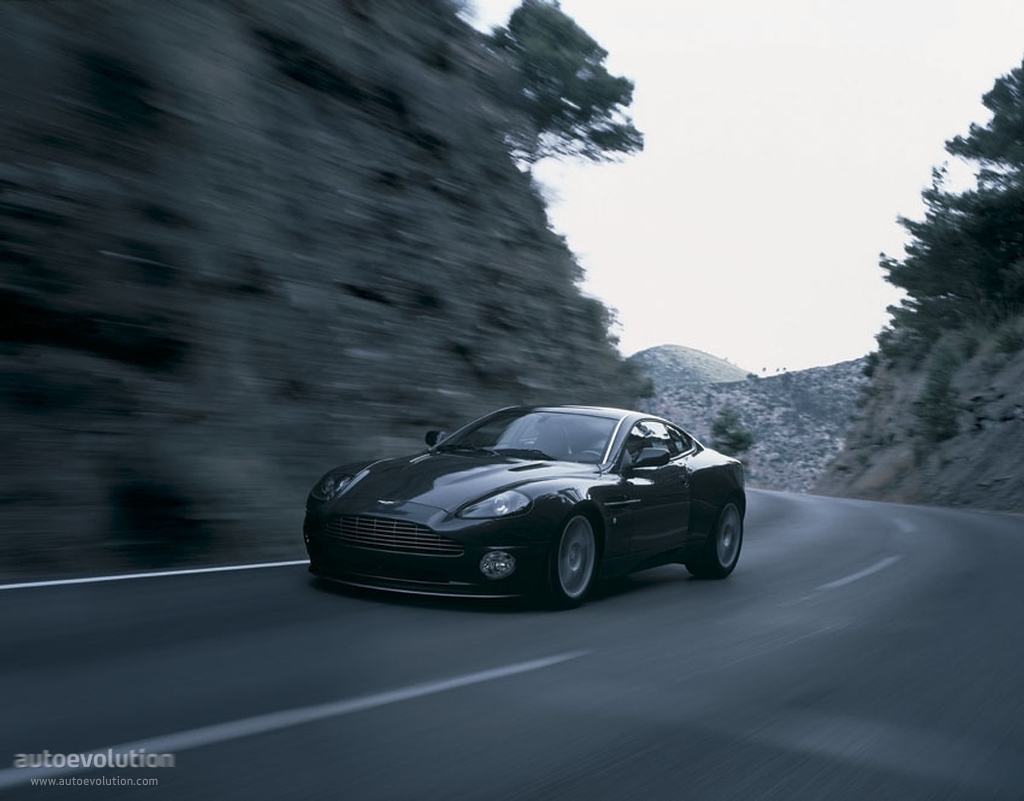 Aston Martin Vanquish S photo 3