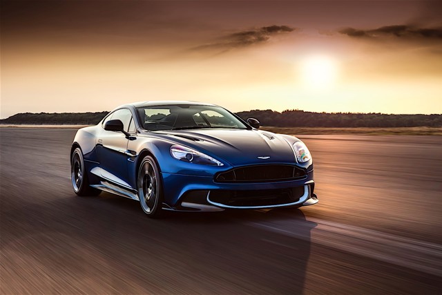 Aston Martin Vanquish S photo 8