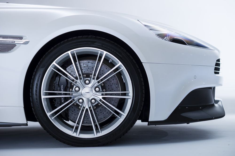 Aston Martin Vanquish Volante photo 23