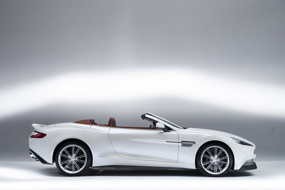 Aston Martin Vanquish Volante photo 25