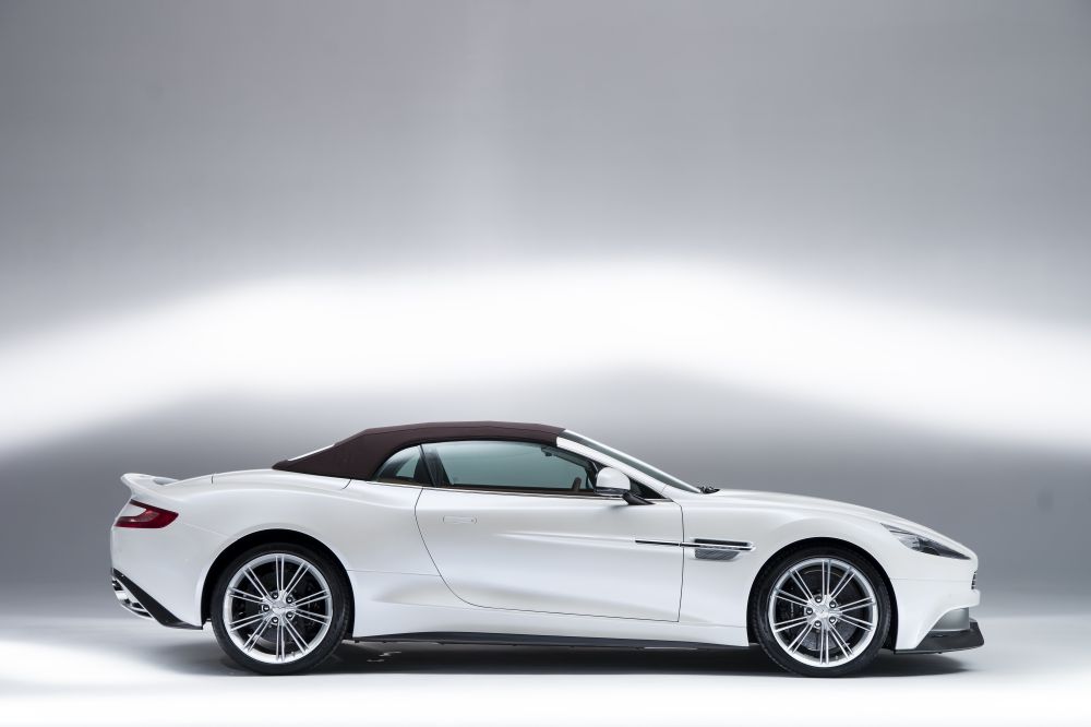 Aston Martin Vanquish Volante photo 27